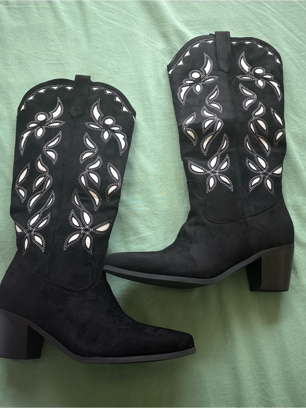NWTIB Black and White Women's Western Embroidered Knee High Cowboy Boots Cowgirl